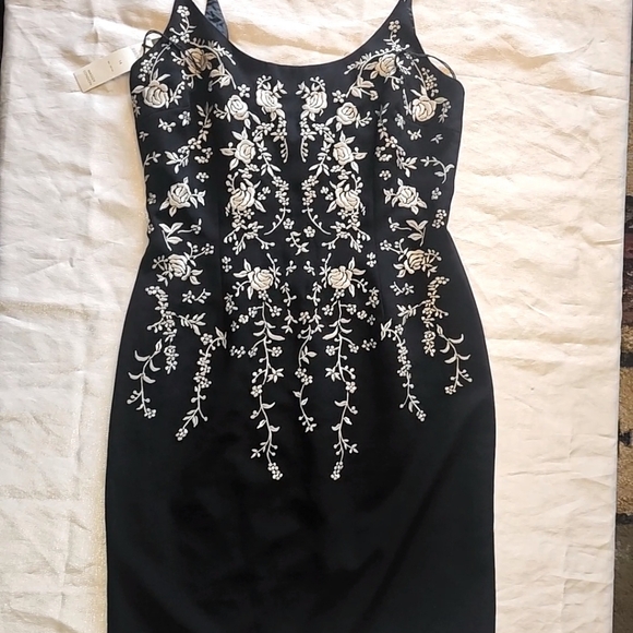 Maggi London dress branded - Picture 1 of 10